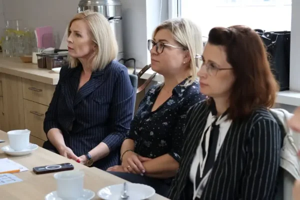Wizyta w Centrum Usług Społecznych w Pleszewie – wymiana doświadczeń i inspiracje dla gmin