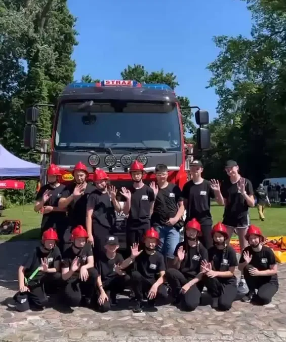 Piknik Strażacki w Dobrzycy – bezpieczeństwo i dobra zabawa w parku muzeum