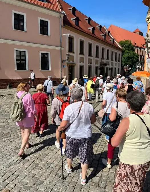 Seniorzy z Gołuchowa odkrywali Wrocław w przeddzień przesilenia letniego