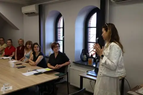 Biblioteka w Pleszewie szkoli się, by lepiej służyć osobom w spektrum autyzmu