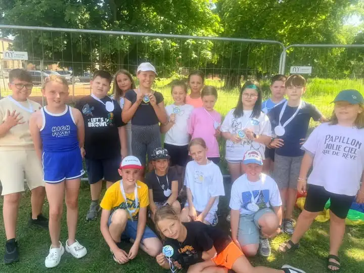 Lekkoatletyka na zakończenie cyklu „Dzieciaki z pasją” w szkole