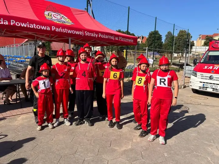Młodzieżowa Drużyna Pożarnicza z OSP Pleszew na podium powiatowych zawodów