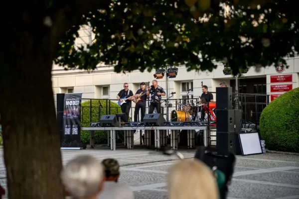 Muzyczna Strefa w Pleszewie: koncert KAJOA już w niedzielę na Rynku