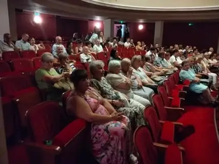Seniorzy z Gminy Chocz w Teatrze im. Bogusławskiego w Kaliszu