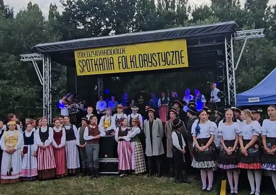Folklor połączył narody w Dobrzycy – za nami energetyczny koncert