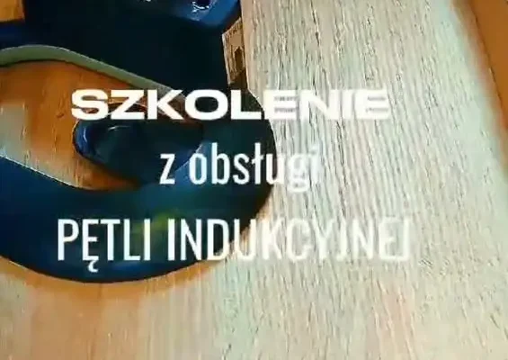 Biblioteka w Pleszewie szkoli się z obsługi pętli indukcyjnej dla osób niedosłyszących