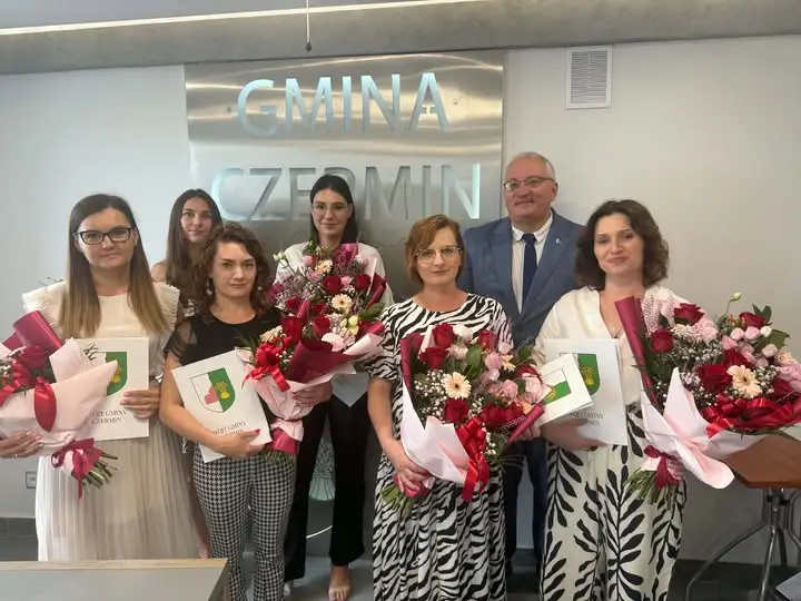 Sześciu nauczycieli z Gminy Czermin otrzymało akty mianowania