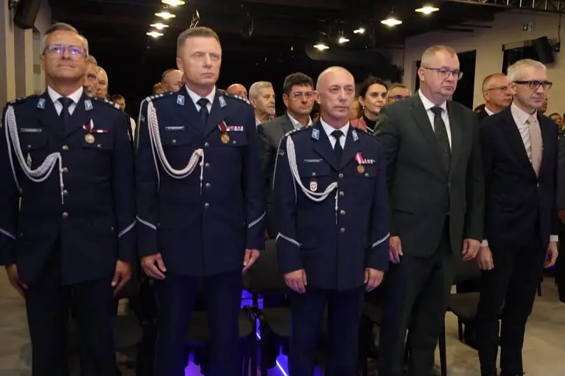 Święto Policji w Pleszewie: awanse i wyróżnienia dla funkcjonariuszy