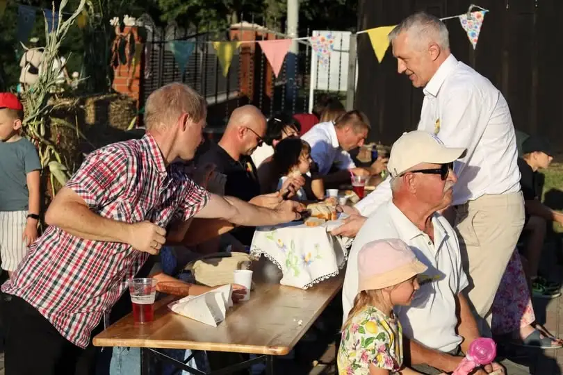 Dożynki w Lenartowicach: podziękowania za plony i zaproszenie na święto w Suchorzewie