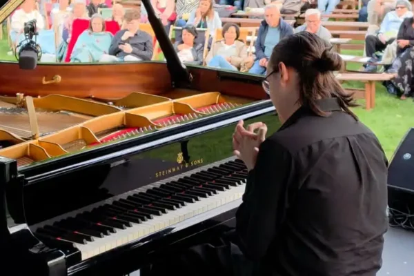 Chopin en Vacances w Dobrzycy: recital Yehudy Prokopowicza zachwycił publiczność