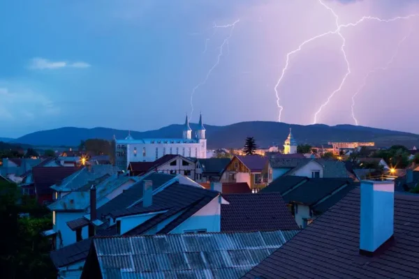 Ostrzeżenie meteorologiczne: burze z gradem i silnym wiatrem w powiecie pleszewskim