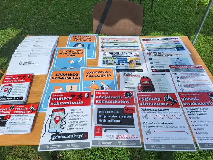 Akademia Ochrony Ludności i Obrony Cywilnej podczas pikniku w Otałęży