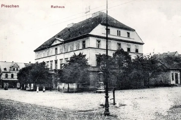 Historyczny spacer po Pleszewie: od zamku do ratusza