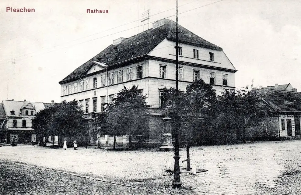 Historyczny spacer po Pleszewie: od zamku do ratusza