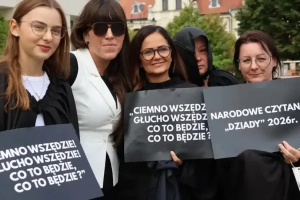 Narodowe Czytanie w Pleszewie: Mickiewicz wyszedł na ulice!