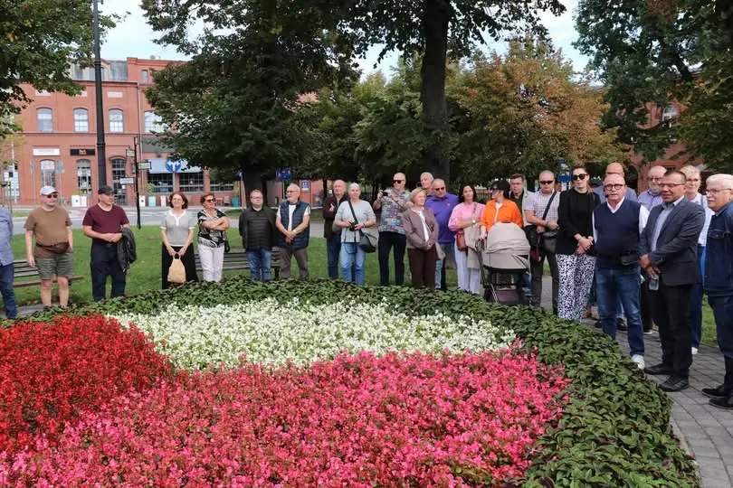 Historyczny spacer po Pleszewie „Od zamku do ratusza” – pożegnalny marsz dyrektora muzeum