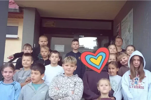 Tydzień Przeciwdziałania Przemocy w Pleszewie: uczniowie tworzyli plakaty o bezpieczeństwie