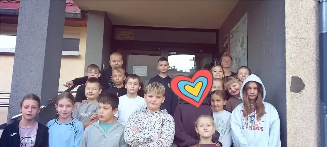Tydzień Przeciwdziałania Przemocy w Pleszewie: uczniowie tworzyli plakaty o bezpieczeństwie