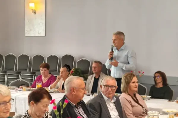 Dzień Seniora w Dobrzycy – święto mądrości i doświadczenia