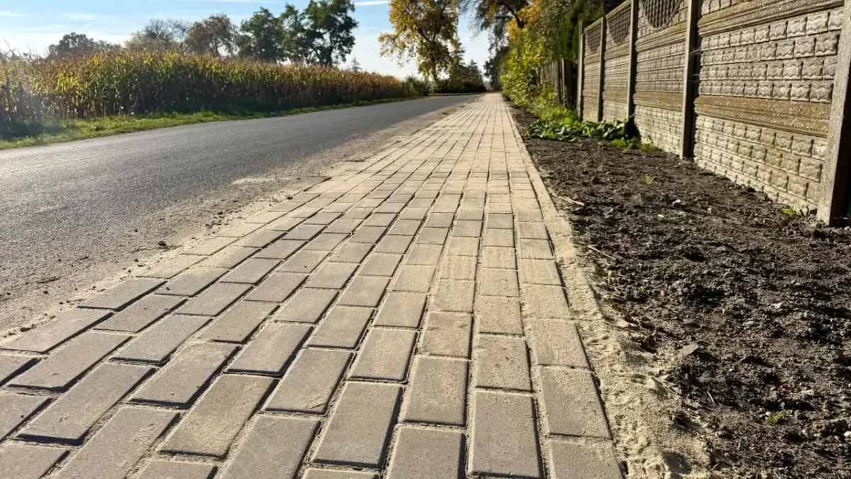 Nowy chodnik w Lubomierzu — ponad kilometr bezpiecznej trasy dla pieszych