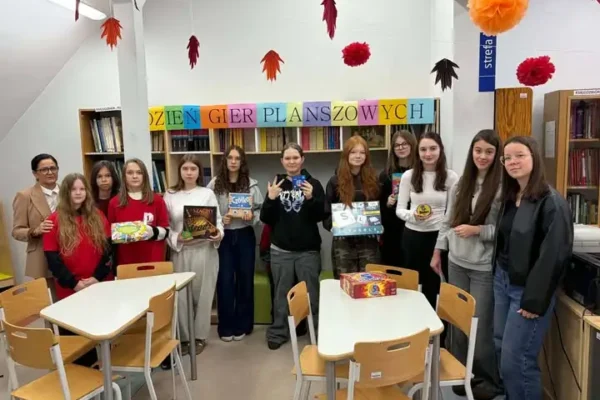 Dzień Gier Planszowych w szkolnej bibliotece w Pleszewie