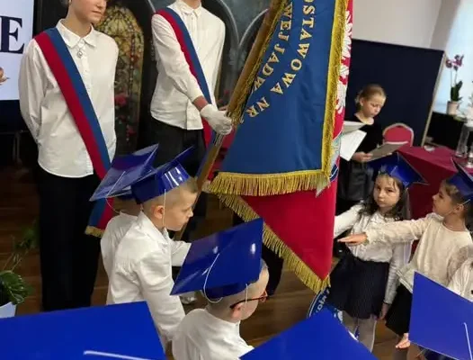 Pierwszoklasiści oficjalnie przyjęci do szkolnej społeczności