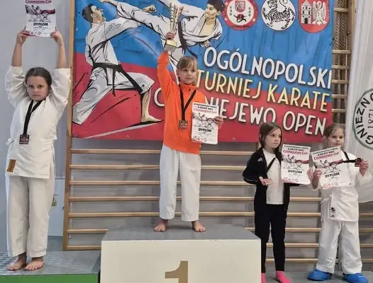 Pleszewscy karatecy z 12 medalami na Czerniejewo Cup