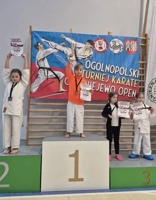 Pleszewscy karatecy z 12 medalami na Czerniejewo Cup