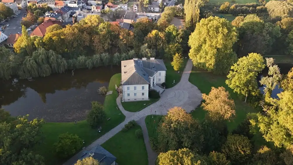 Międzynarodowy Dzień Krajobrazu w Dobrzycy – zaproszenie do parku Muzeum Ziemiaństwa