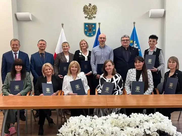 Starosta Pleszewski nagrodził 14 osób z okazji Dnia Edukacji Narodowej 2026