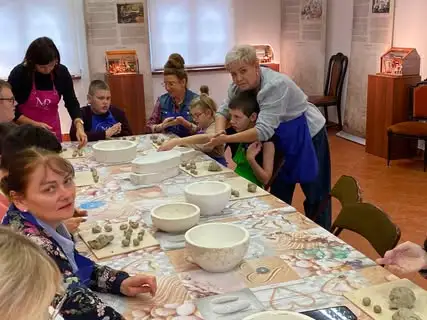 Garncarstwo w Muzeum Regionalnym w Pleszewie: drugie spotkanie z podopiecznymi ZPS