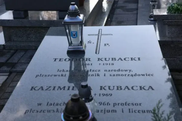 Pleszewskie władze uczciły pamięć zasłużonych mieszkańców przed Wszystkimi Świętymi